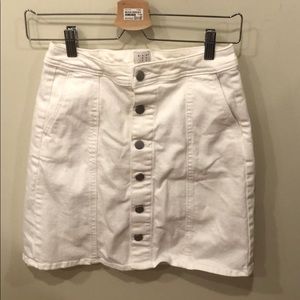 white denim skirt